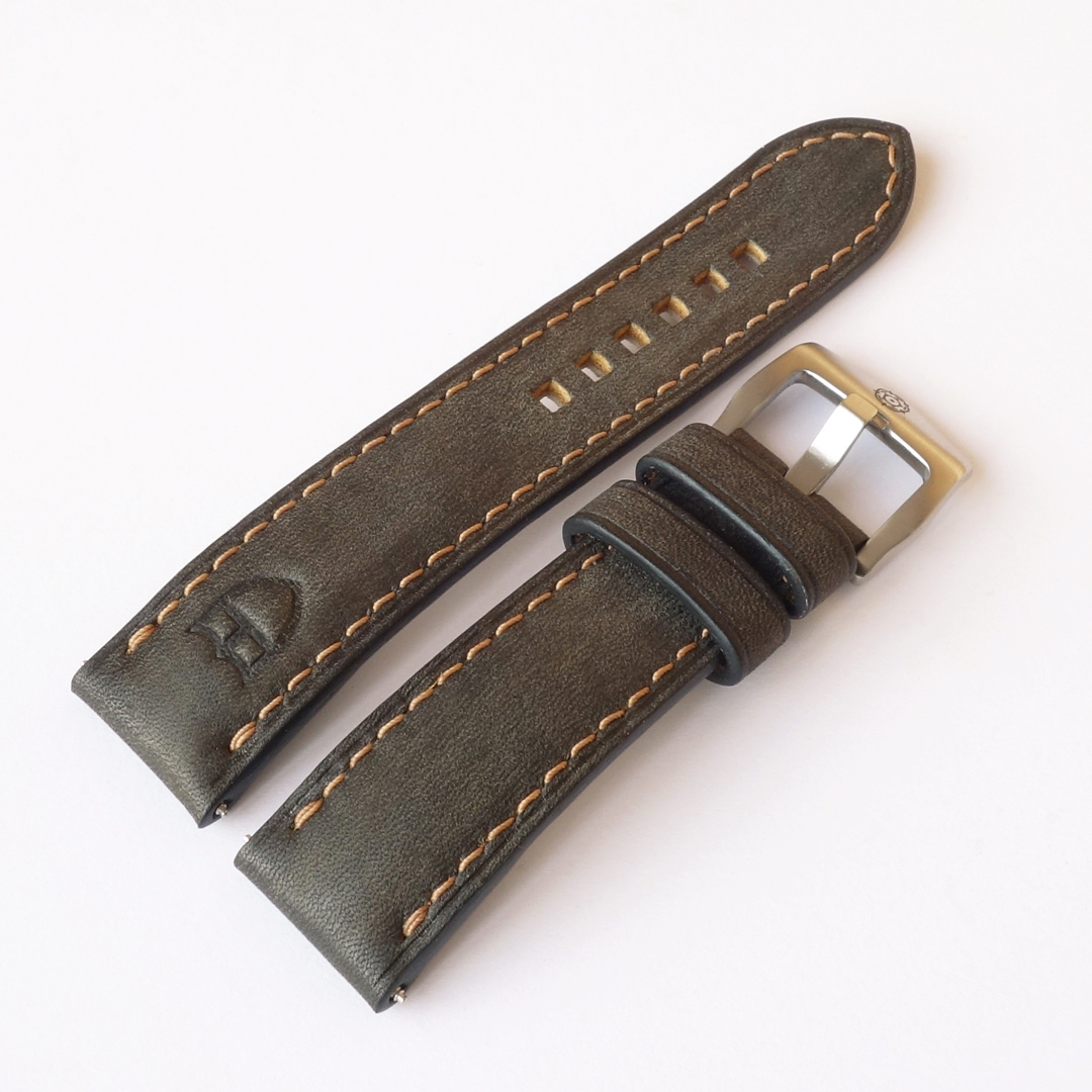 Tudor_strap_khaki_1