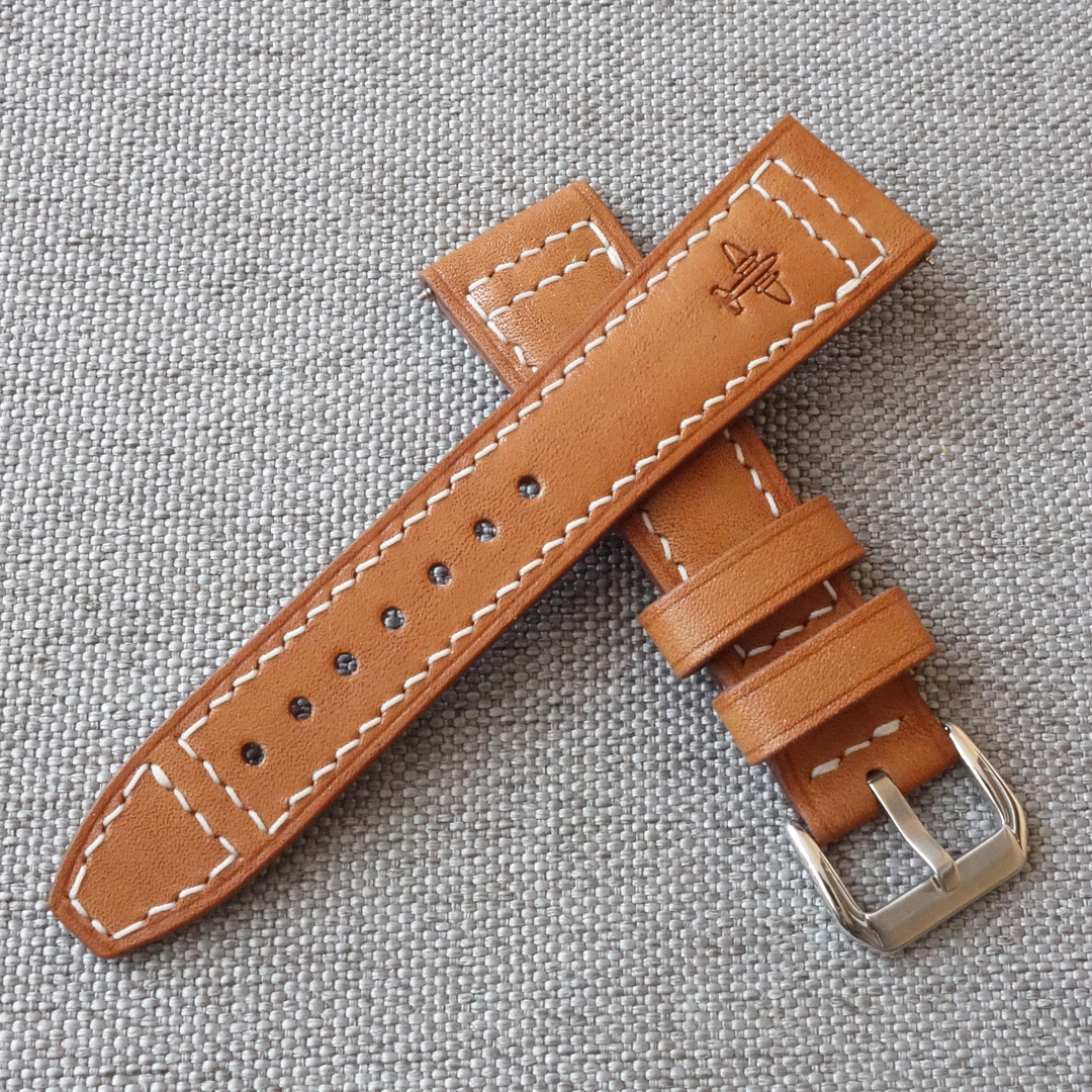 Pilot aviator watch strap 100% handmade, beige leather. Fits most watches. This will be a good addition to your IWC watch, Zenith, Breitling, Oris, Laco, Aristo, Omega, Hamilton, Seiko and many other beautiful watch brands.