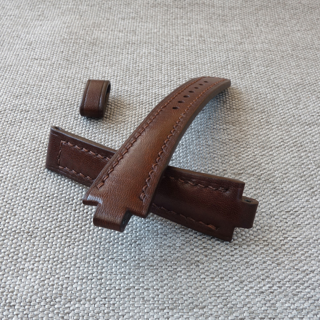 100% handmade watch strap for Oris Aquis Diamond Lady 36mm, ref. 01 733 7652 This strap only fits watches with the original ORIS deployment clasp. Material: Top Quality Genuine Leather