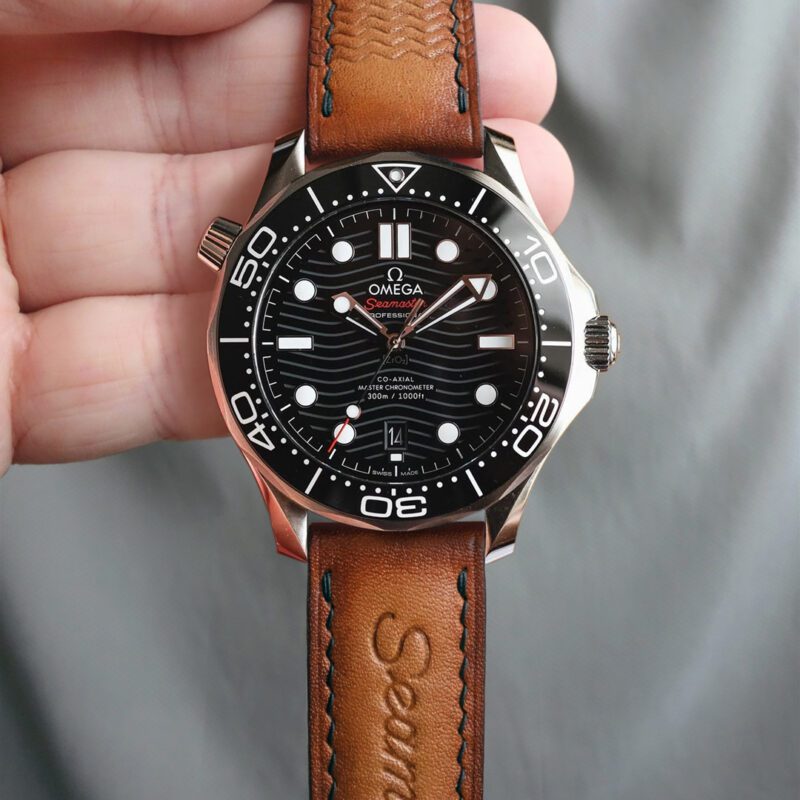 Tan leather watch strap, 100% handmade, fits Omega Seamaster watches. Diver 300m, Planet Ocean and other models. It is possible to produce a strap of any color and size, as desired by the customer.