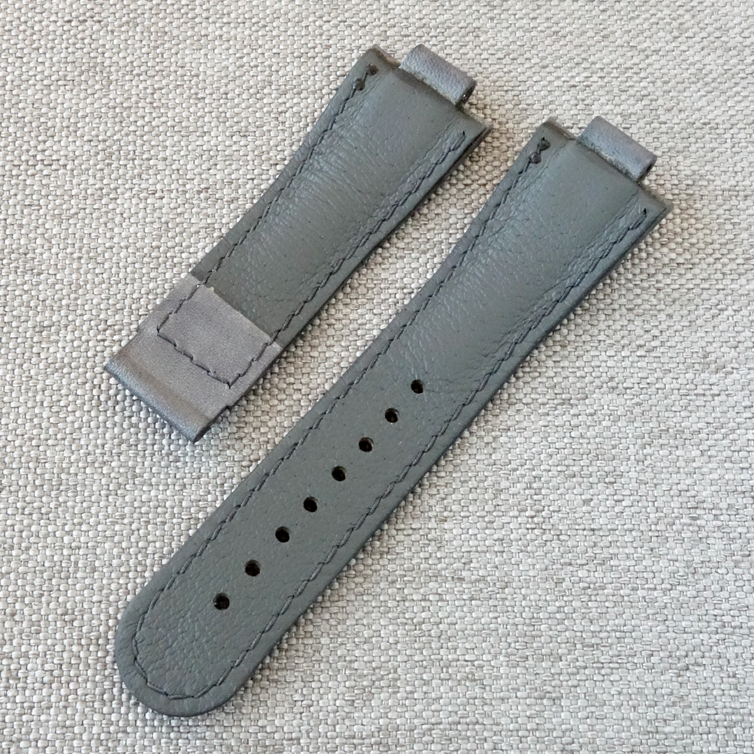 Grey leather watch strap, fits the original ORIS Aquis deployment clasp. 100% handmade, replacement watchband. Made of the high quality genuine leather. It is possible to produce a strap of any color and size, as desired by the customer. For ORIS Aquis watches: 39.5mm/ 41.5mm Calibre 400/ 43.5mm/ 43mm/ 45.5mm/ 46mm, Divers, Aquis Date, TT1, F1, Other Oris Models.