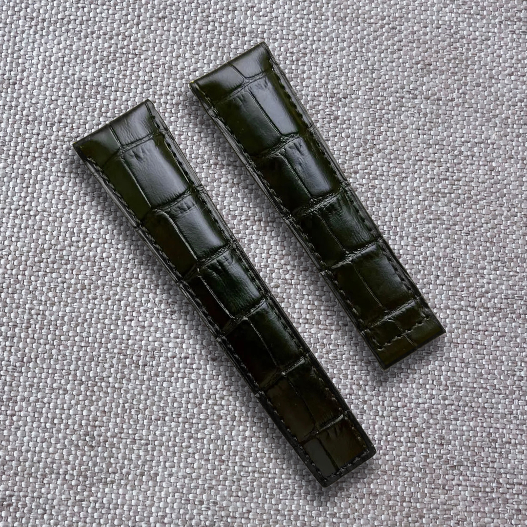 Handmade Black crocodile alligator leather watch strap for Breitling, and any watches with deployment clasp. Lug size: 24, 22mm / Clasp width: 20mm Suitable for Breitling models: Avenger, B01, Chronomat, Galactic, Navitimer, Superocean, Heritage, Colt, Professional, Blackbird, Transocean Material: top quality genuine crocodile / alligator leather.