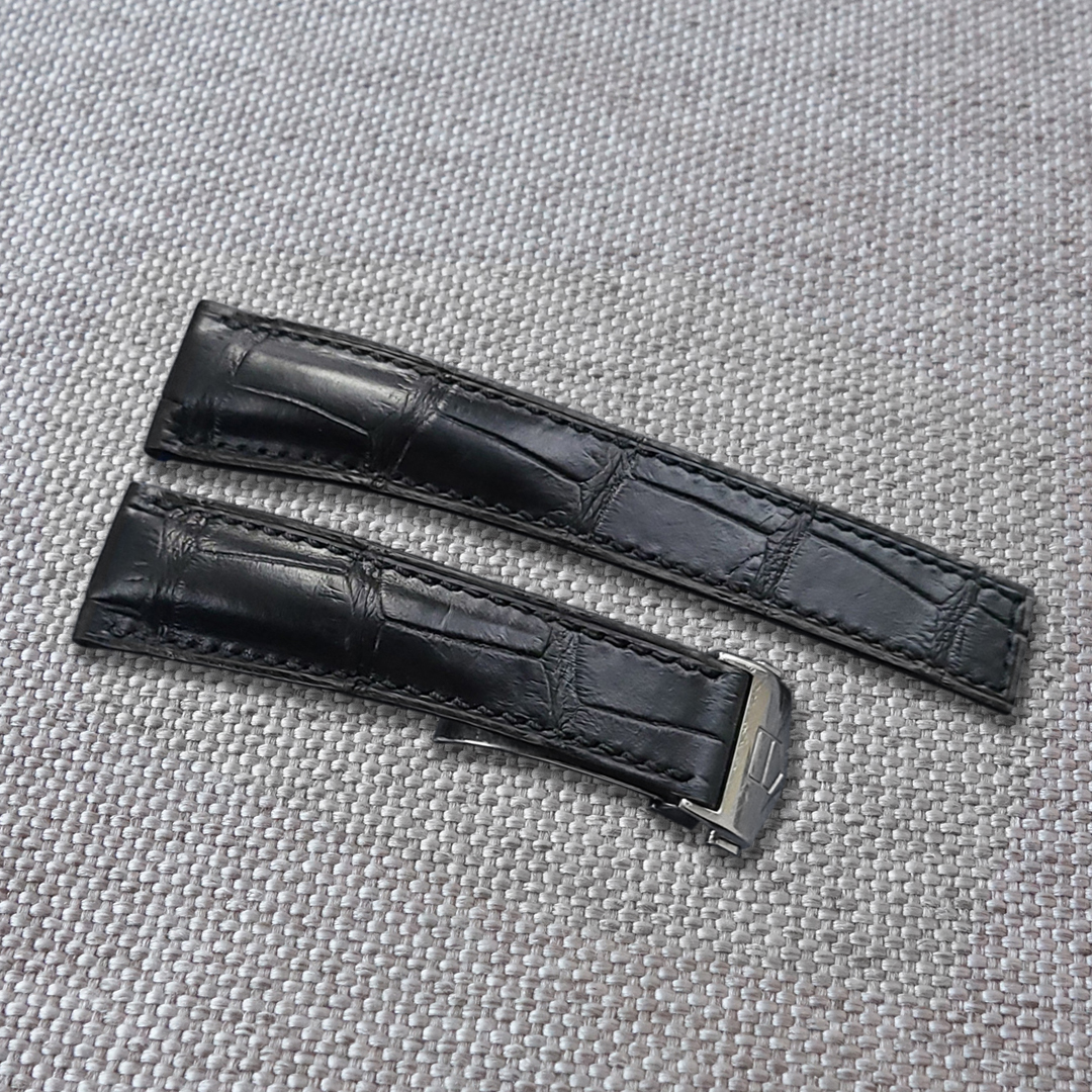Handmade Black crocodile alligator watch strap for TAG Heuer, and any watches with deployment clasp. Lug size: 22, 21, 20mm / Clasp width: 18mm Suitable for Breitling models: Carrera, Aquaracer, Formula 1, Monaco Material: top quality genuine crocodile / alligator leather.